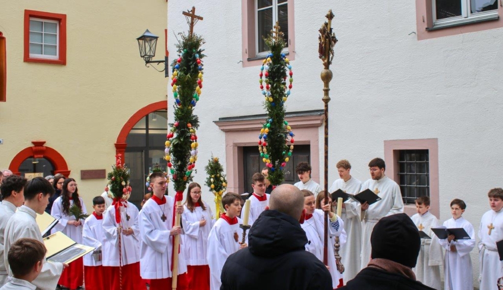 Palmsonntag 2026 1 Große Palmen FOTO BERTHOLD HILDEBRAND
